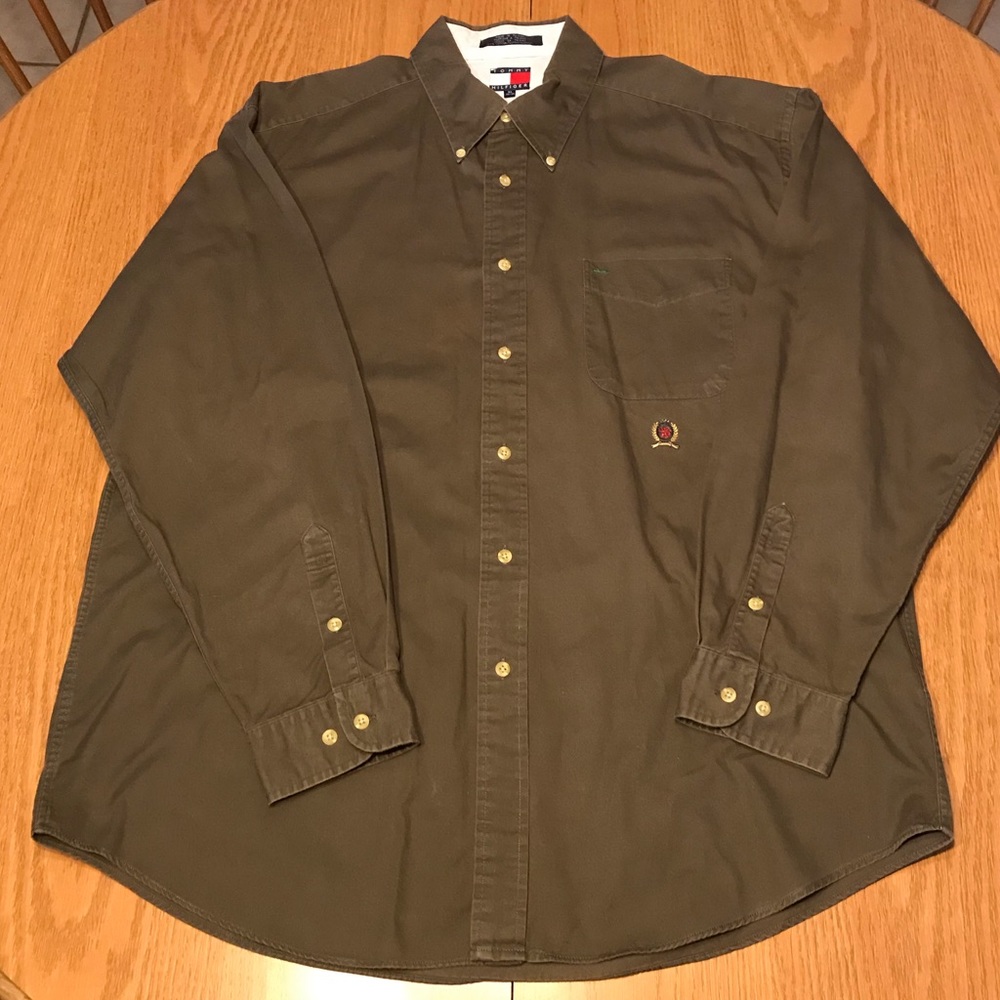 VTG Tommy Hilfiger Button Down shirt. Size XL.